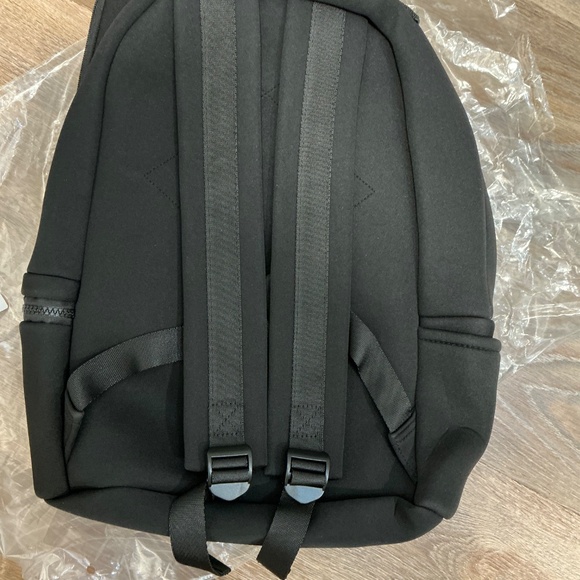 Alo neoprene backpack - Picture 2 of 3